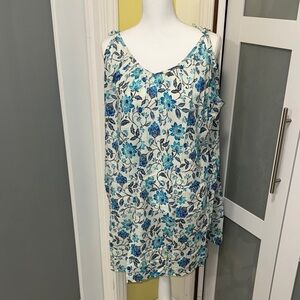 Old Navy Floral Long Sleeve Dress in Blue and White